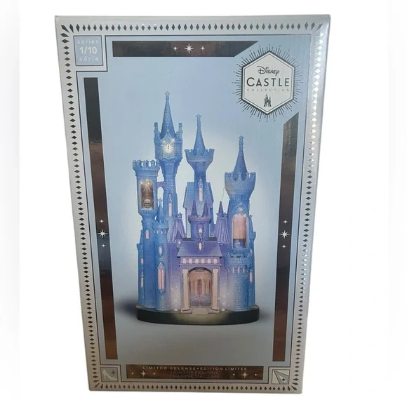 Disney Cinderella Castle Light-Up Display - Picture 9 of 10